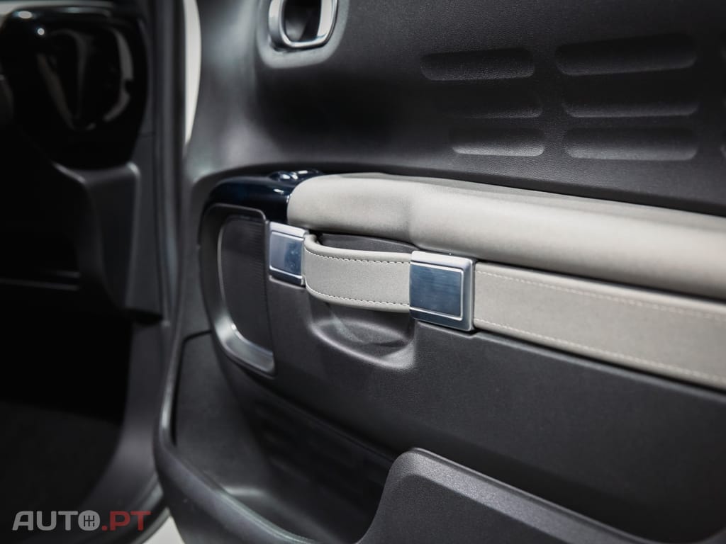 Citroen C4 Cactus BlueHDi 120 Stop&Start EAT6 C-SERIES