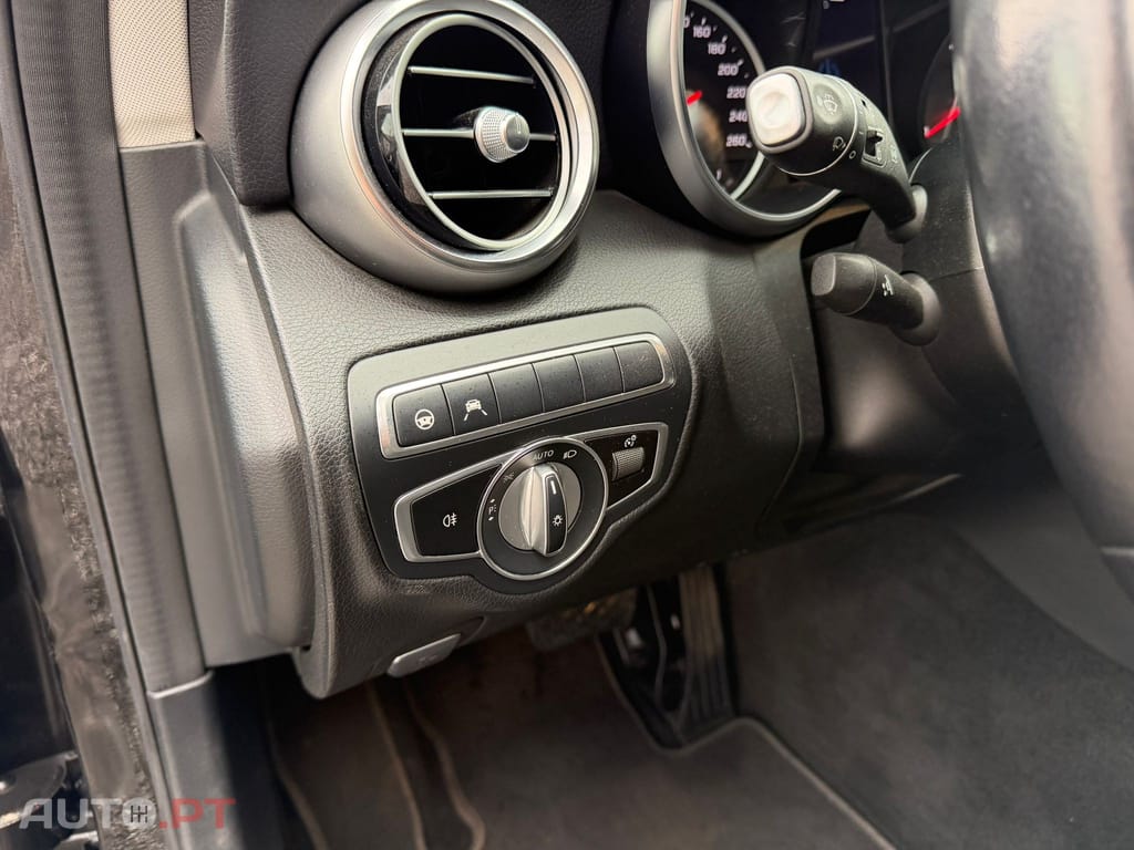 Mercedes-Benz C 300 de AMG Line