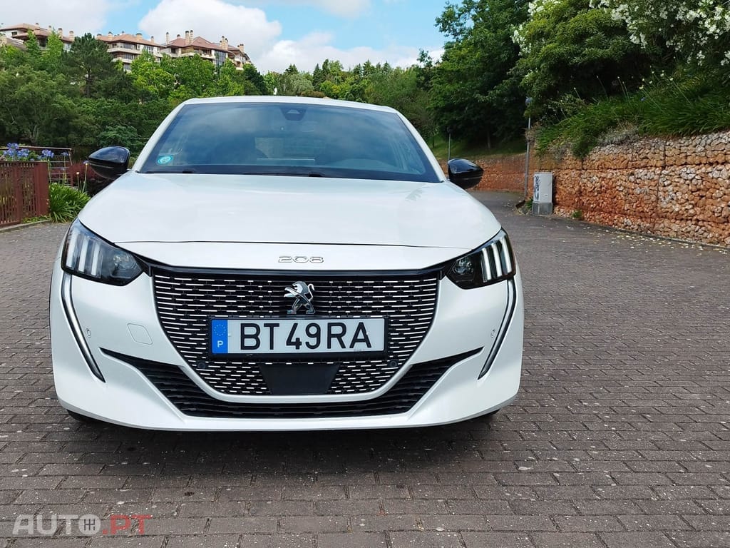 Peugeot E-208 50 kWh GT