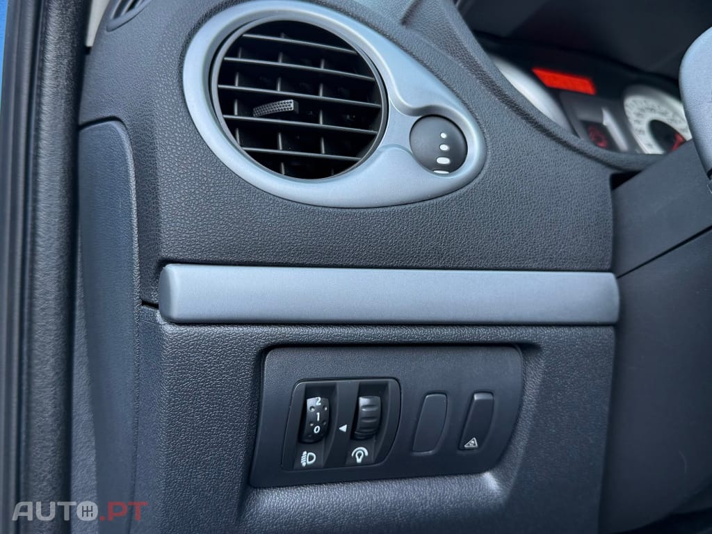Renault Clio 1.6 16V 130 GT