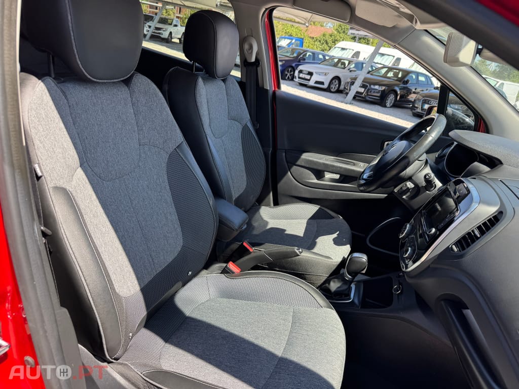 Renault Captur 1.2 TCe Exclusive EDC