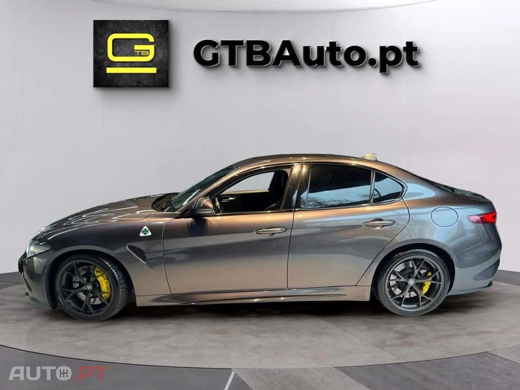 Alfa Romeo Giulia Quadrifoglio bi-turbo 510cv
