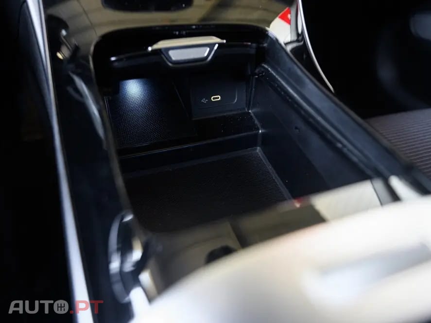 Mercedes-Benz C 300 e AMG Line
