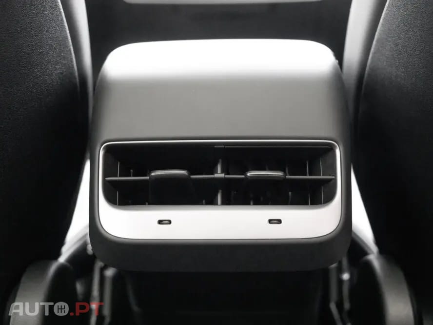 Tesla Model Y Performance Dual Motor AWD