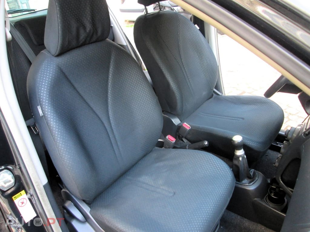 Toyota Yaris 1.0 VVT-i Comfort+AC