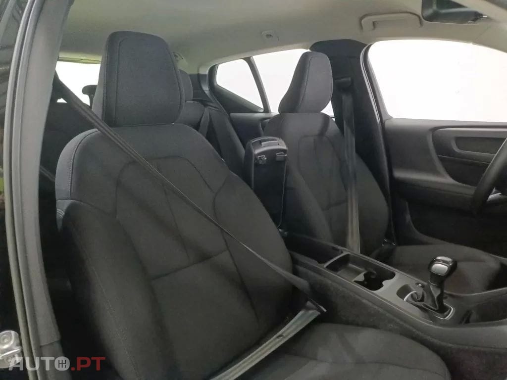 Volvo XC40 1.5 T2 Momentum Core