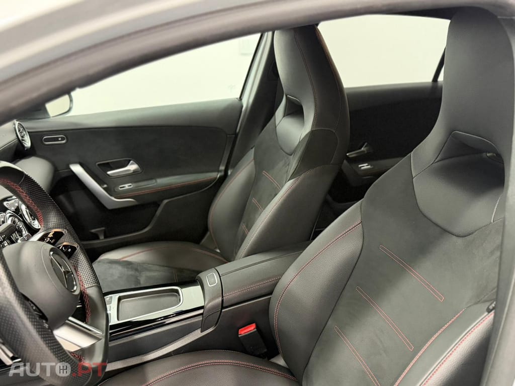 Mercedes-Benz A 250 e AMG Line