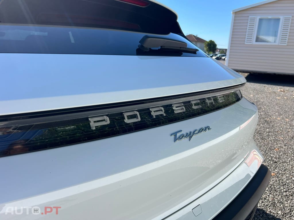Porsche Taycan 4S
