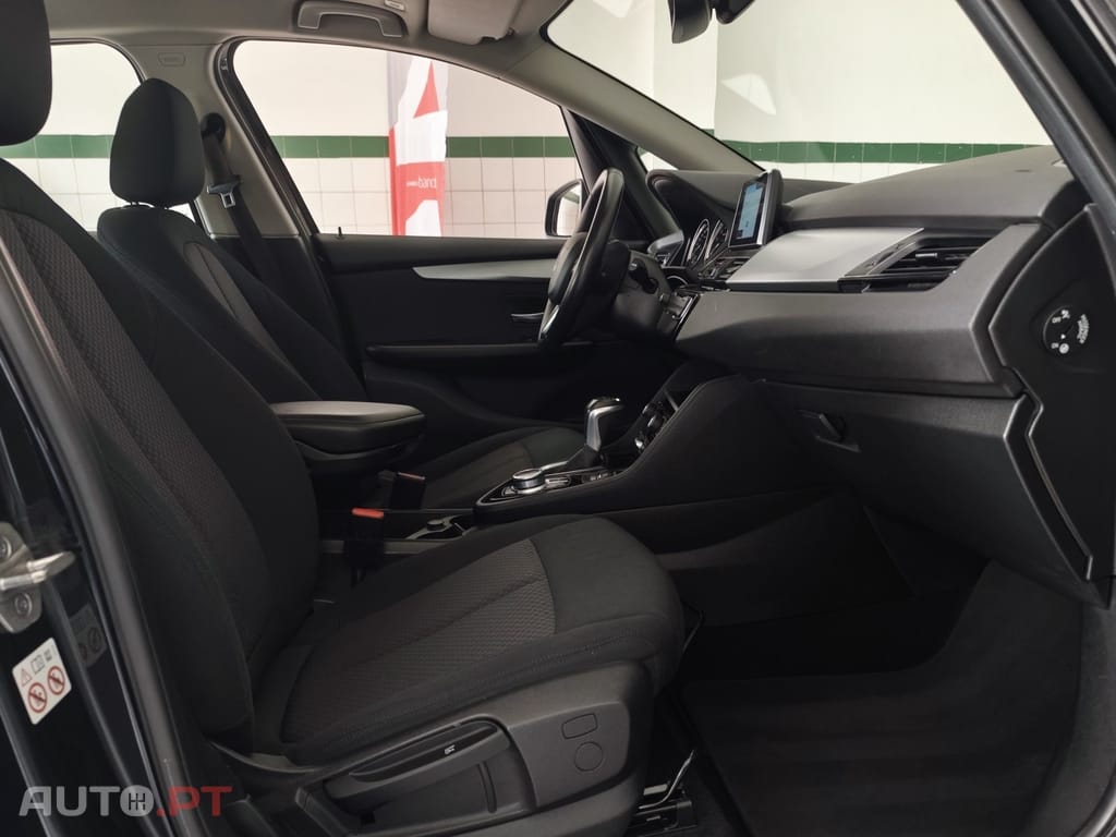 BMW 225 Line Sport
