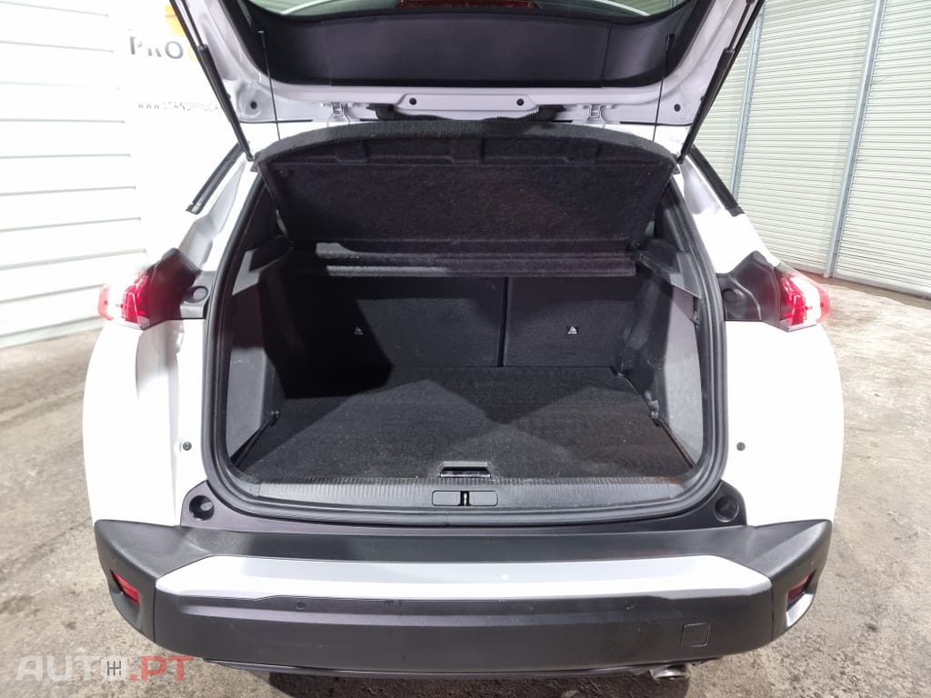 Peugeot 2008 1.5 BlueHDi Allure Pack EAT8