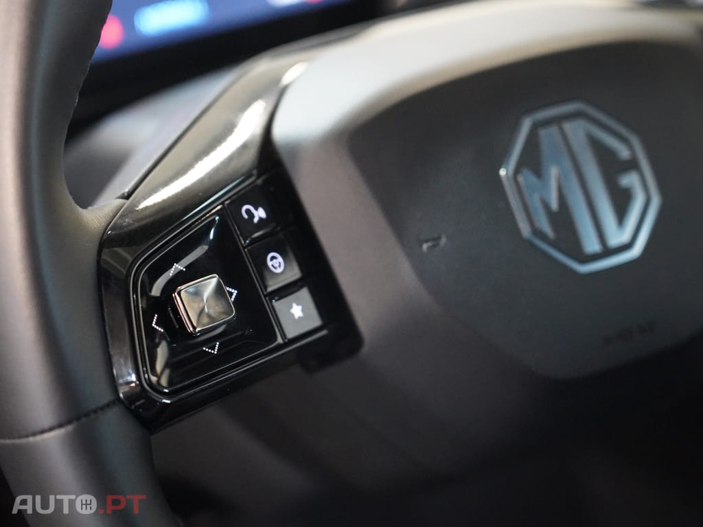 MG MG4 64 kWh Luxury