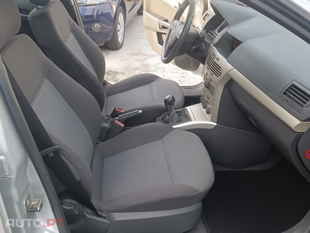 Opel Astra 1.3 CDTi Edition