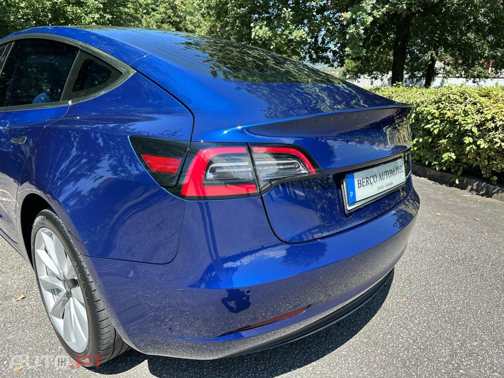 Tesla Model 3 Long-Range Dual Motor AWD