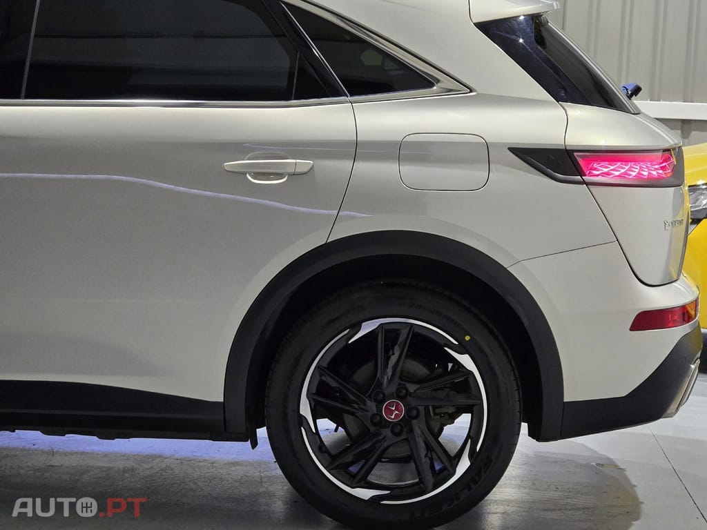 DS DS7 Crossback E-Tense Performance Line EAT8