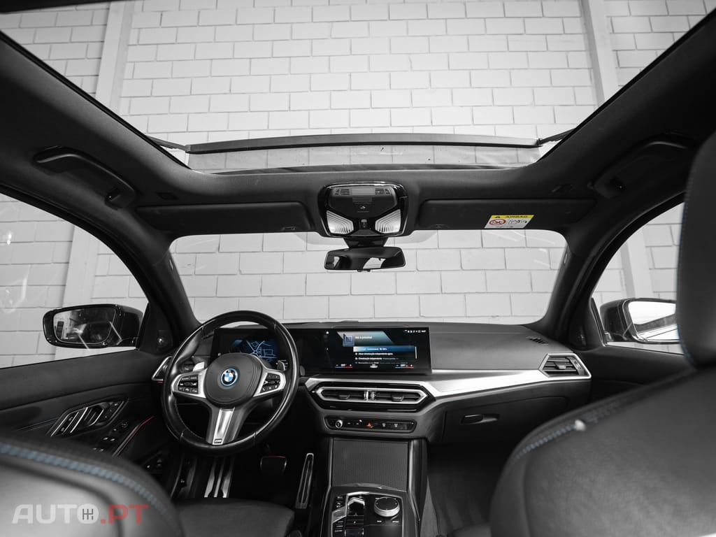 BMW 330 e Touring Pack M Auto