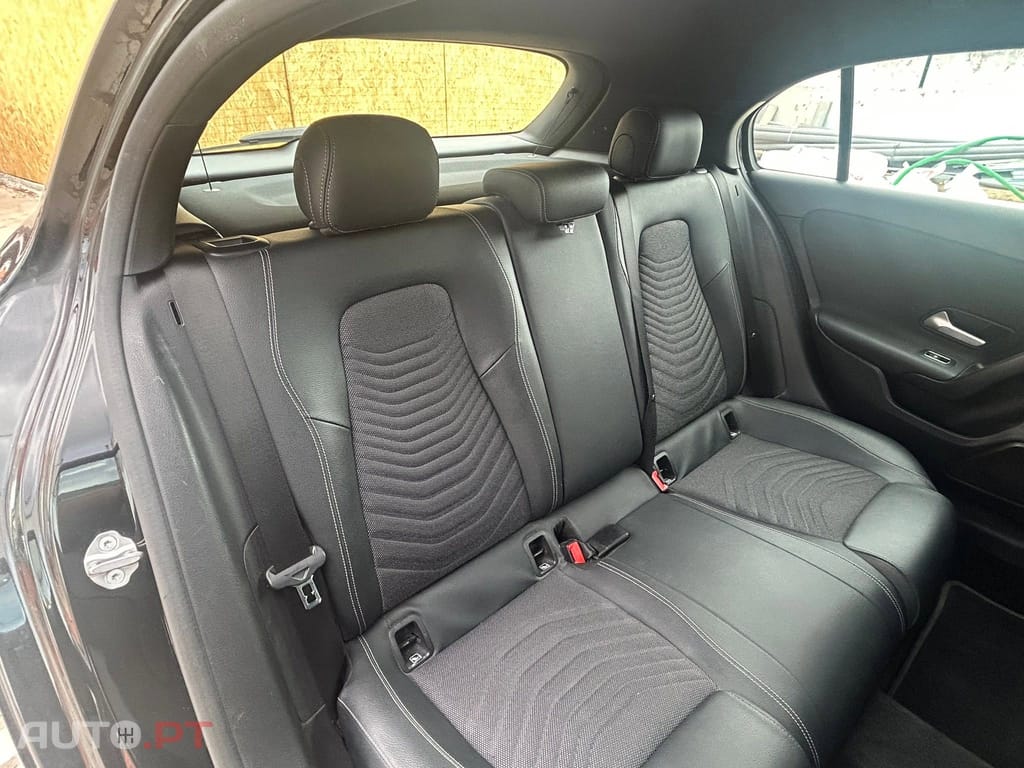 Mercedes-Benz A 250 e Style Plus Hibride Plug-In