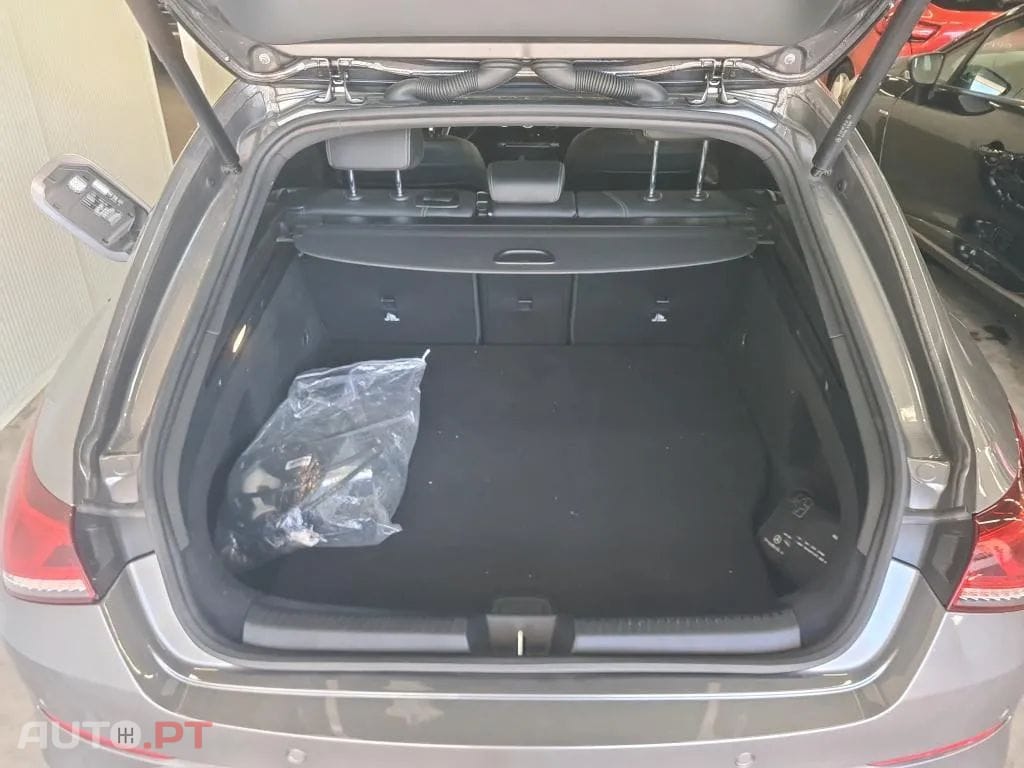 Mercedes-Benz CLA 250 e Shooting Brake Style Plus