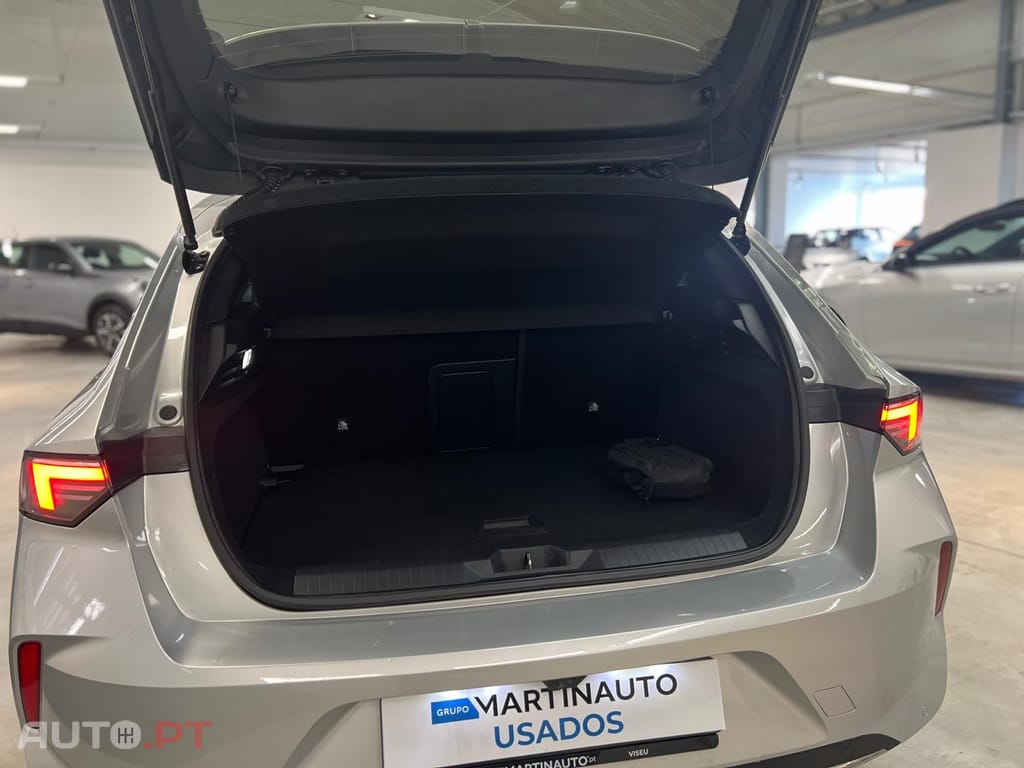 Opel Astra 1.2 T Elegance