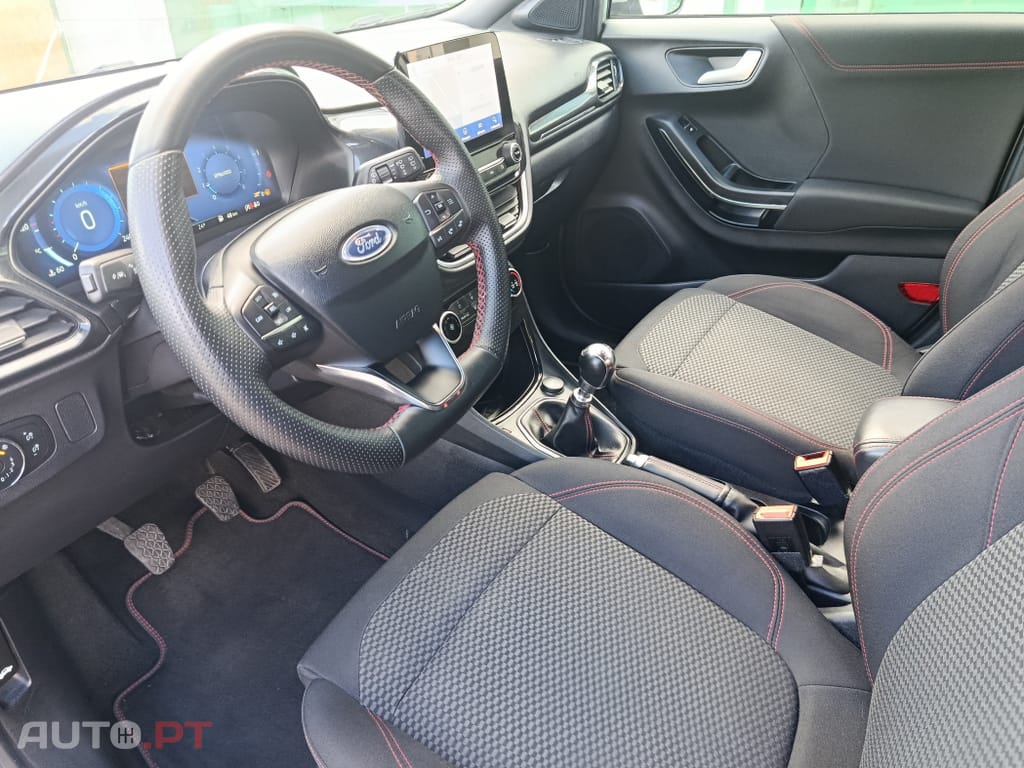 Ford Puma 1.0 EcoBoost MHEV ST-Line