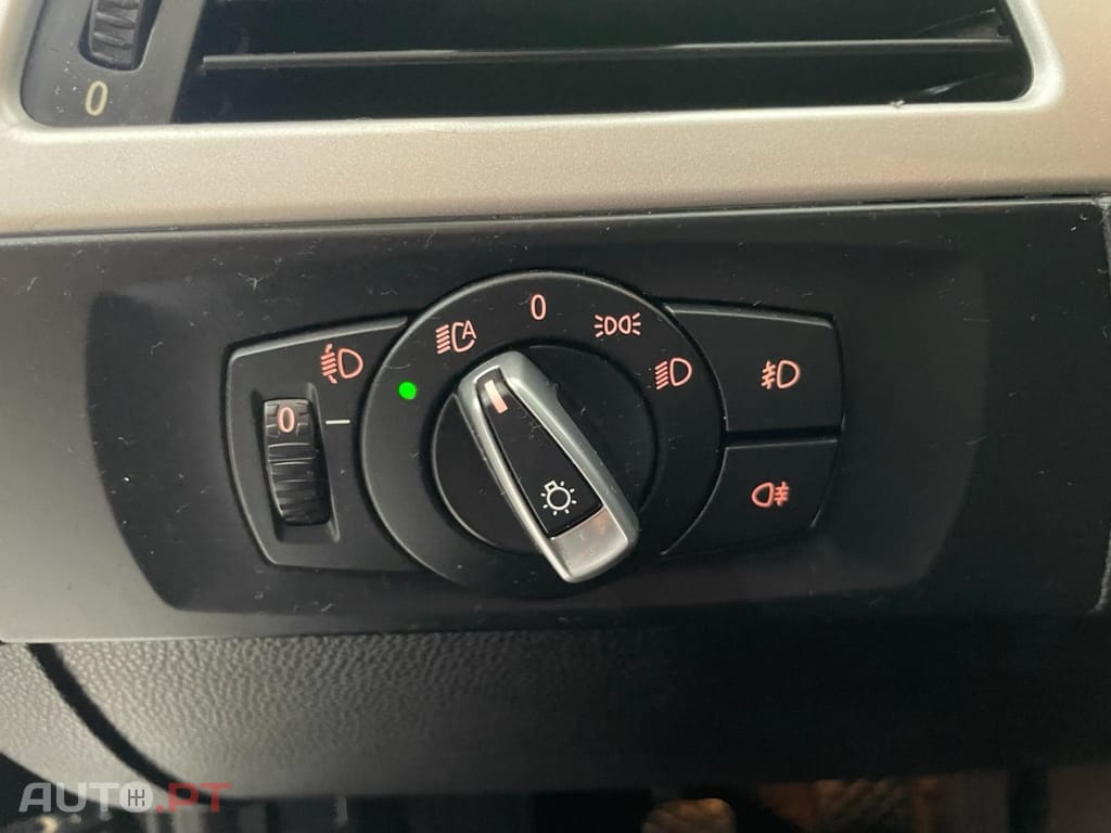 BMW 318 d Navigation Sport