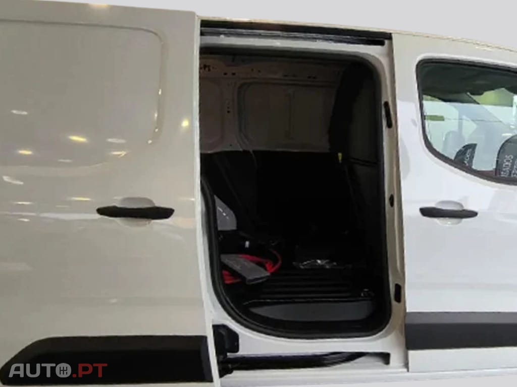 Peugeot E-Partner Standard 50 kWh I.V.A DEDUTIVEL 