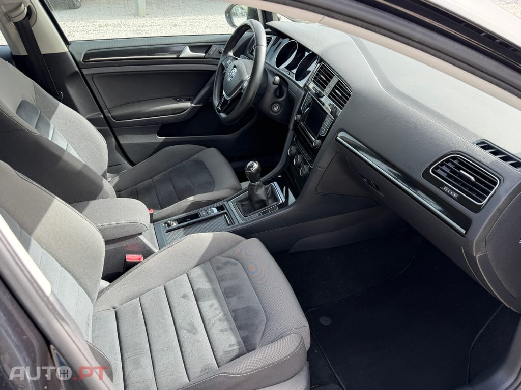 Volkswagen Golf 1.6 TDi Highline