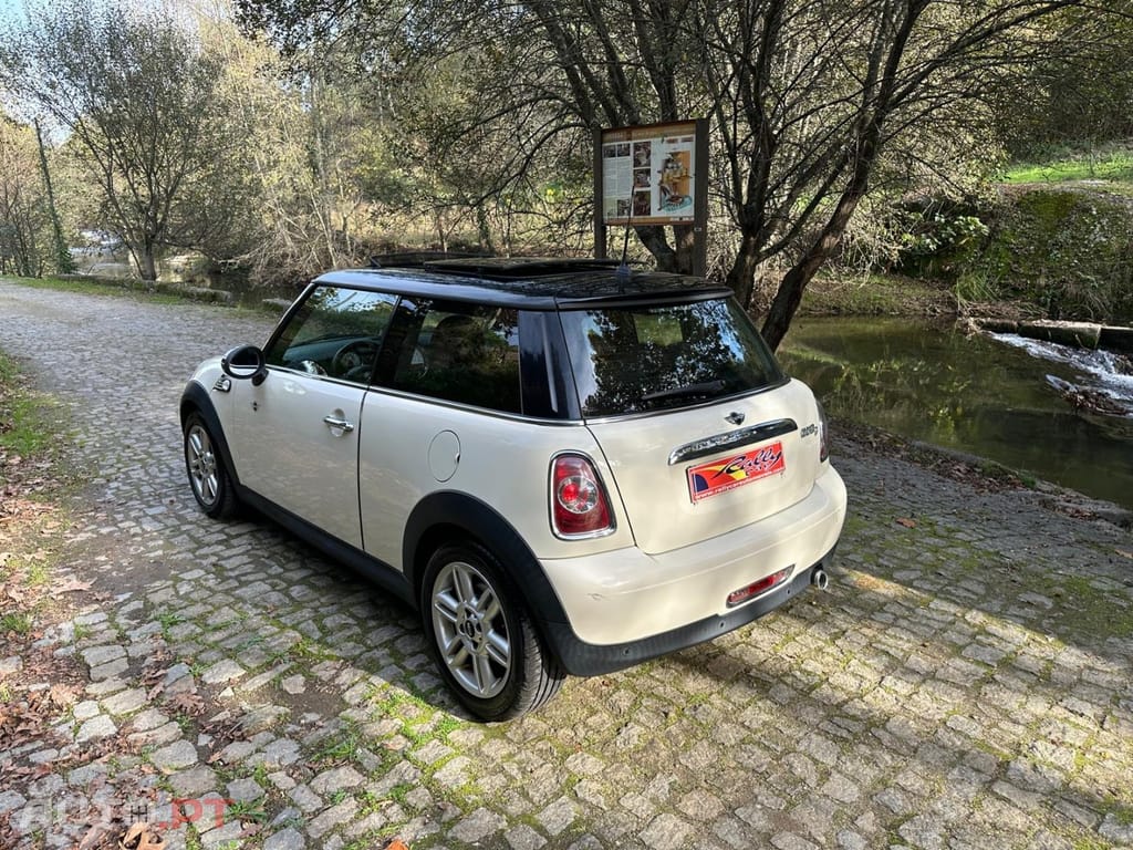 MINI Cooper Cooper D