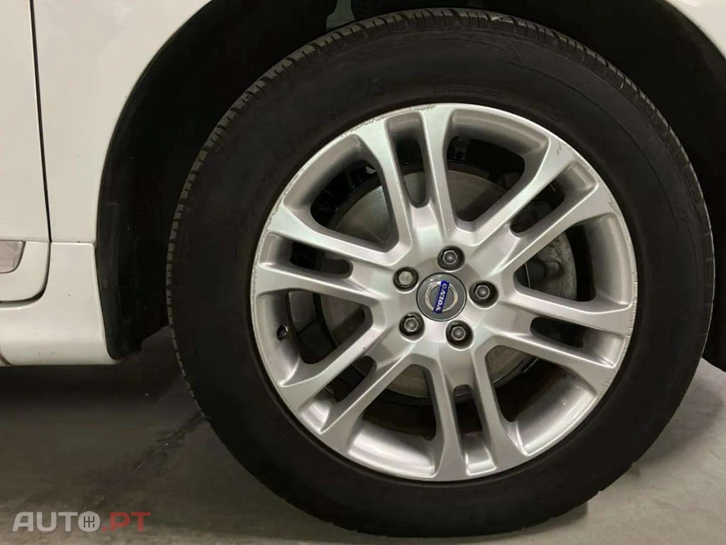 Volvo XC60 2.0 D4 Momentum Plus Geartronic