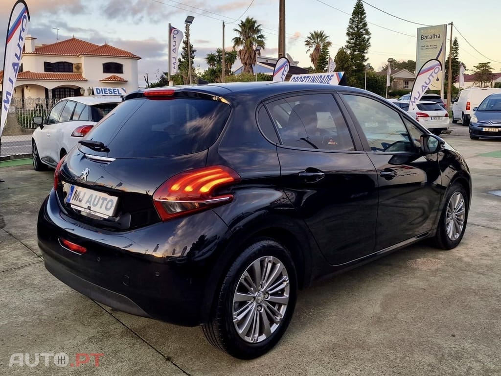 Peugeot 208 1.5 BlueHDi Signature