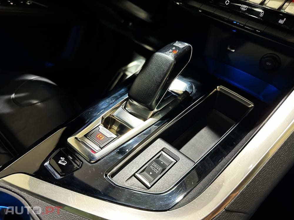 Peugeot 3008 1.6 Hybrid4 GT Pack e-EAT8