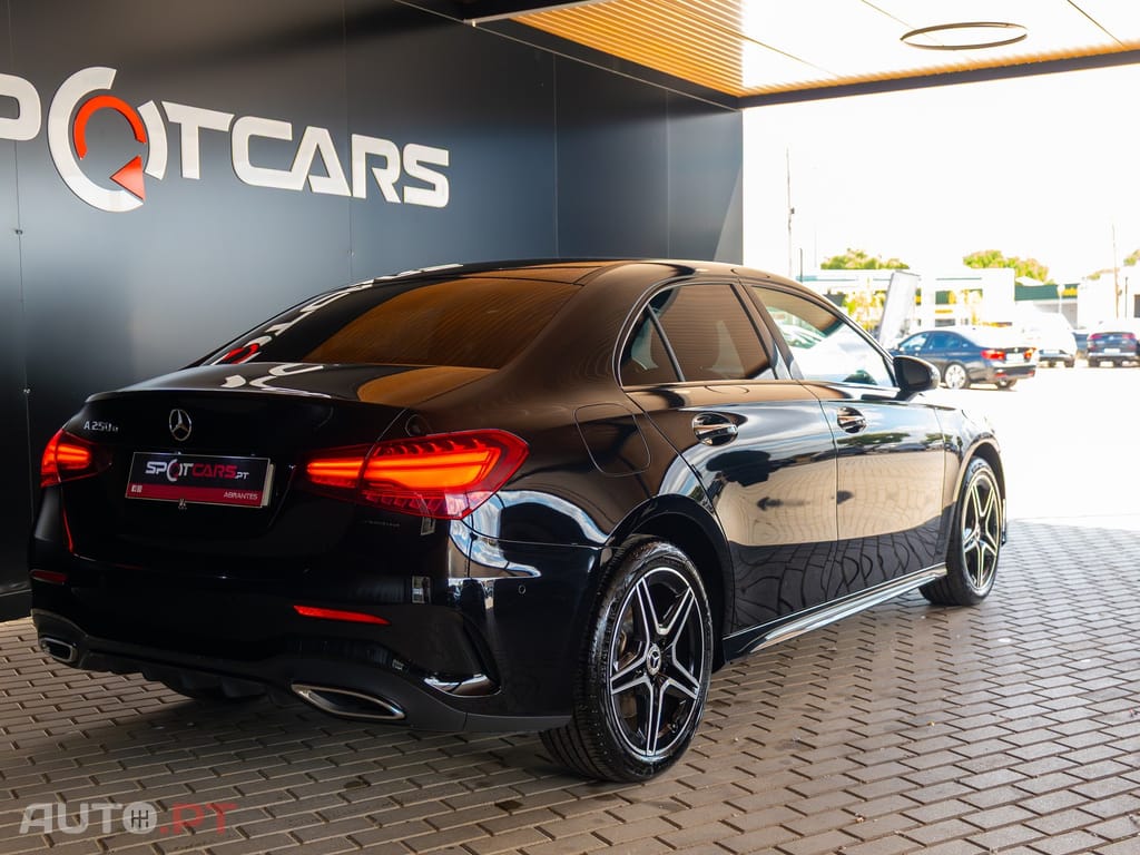 Mercedes-Benz A 250 e AMG Line