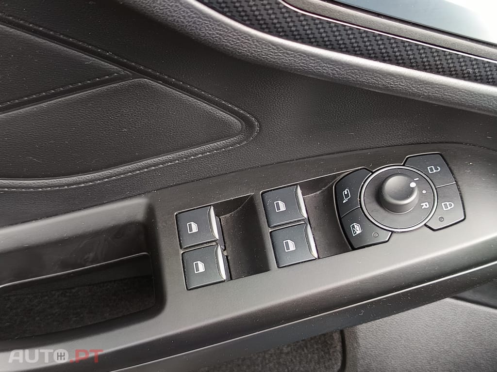 Ford Focus 1.0 EcoBoost MHEV Active