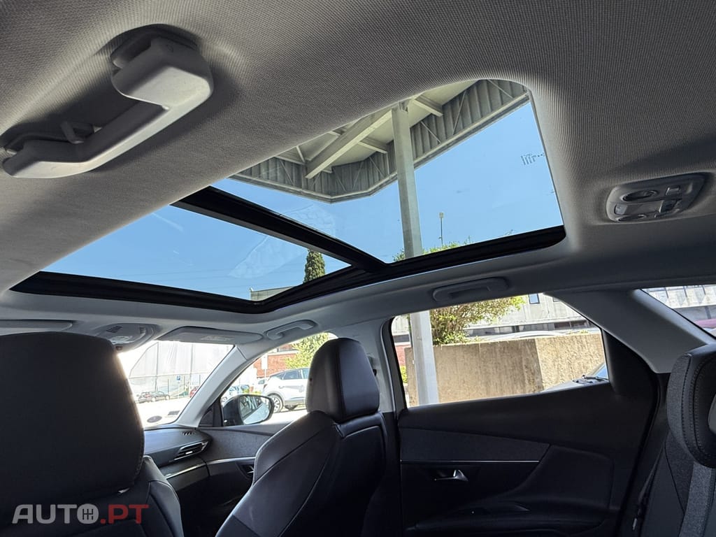 Peugeot 3008 1.2 PureTech Allure EAT8