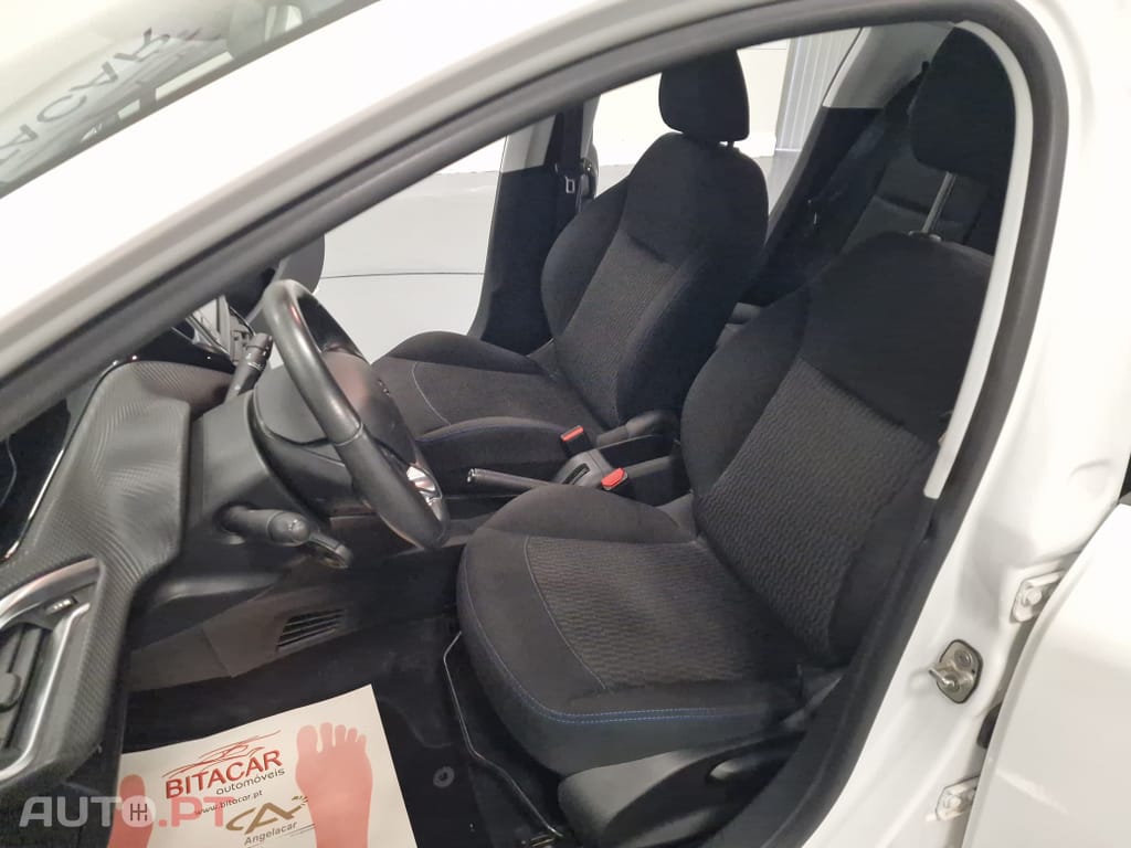 Peugeot 208 1.6 BlueHDi Style