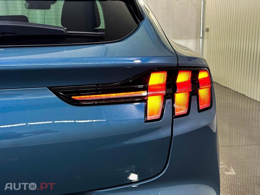 Ford Mustang Mach-E AWD PREMIUM