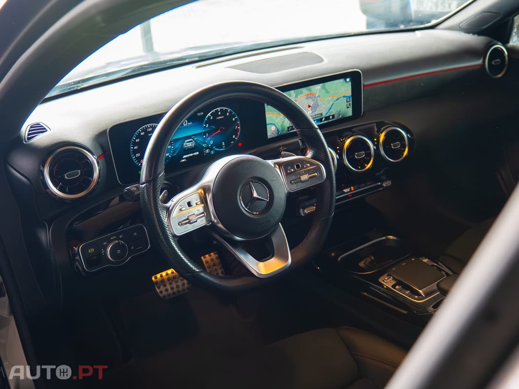 Mercedes-Benz A 35 AMG 4Matic Speedshift DCT 7G
