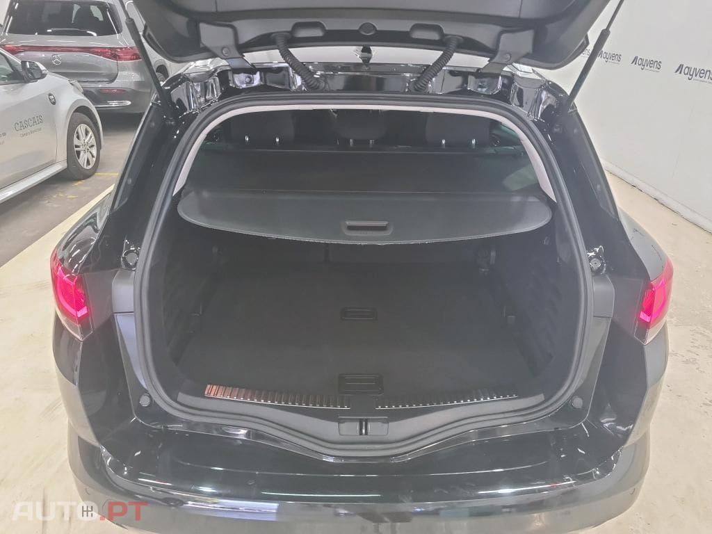 Renault Mégane Sport Tourer 1.5 Blue dCi R.S. Line