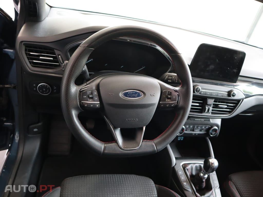 Ford Focus 1.0 EcoBoost MHEV ST-Line