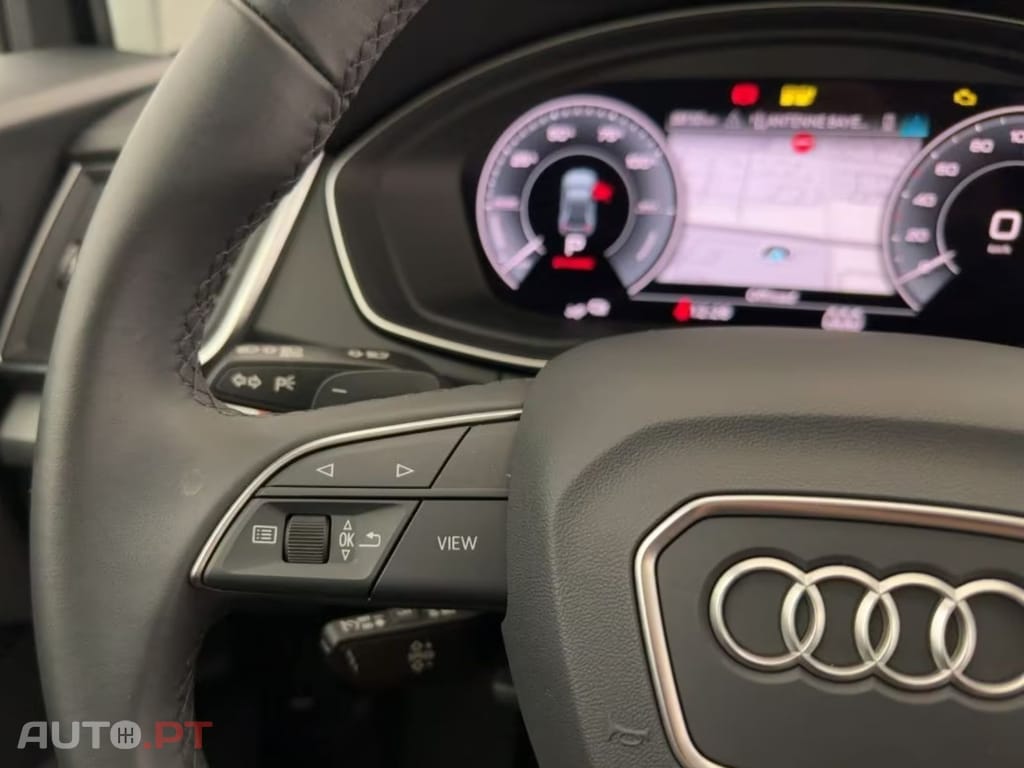 Audi Q5 55 TFSI e S tronic S line I.V.A DEDUTÍVEL