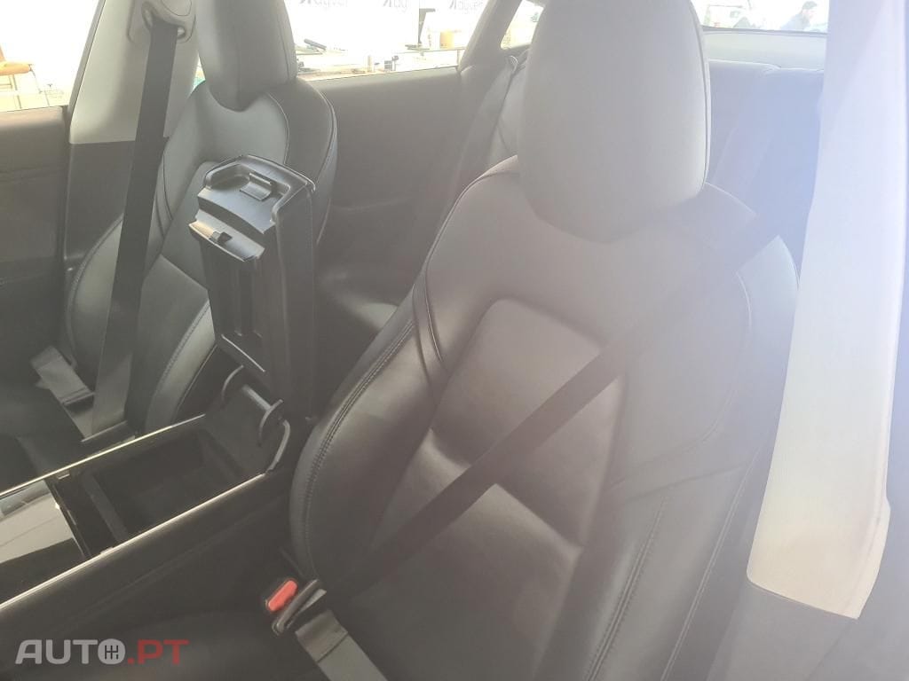 Tesla Model 3 Long-Range Dual Motor AWD