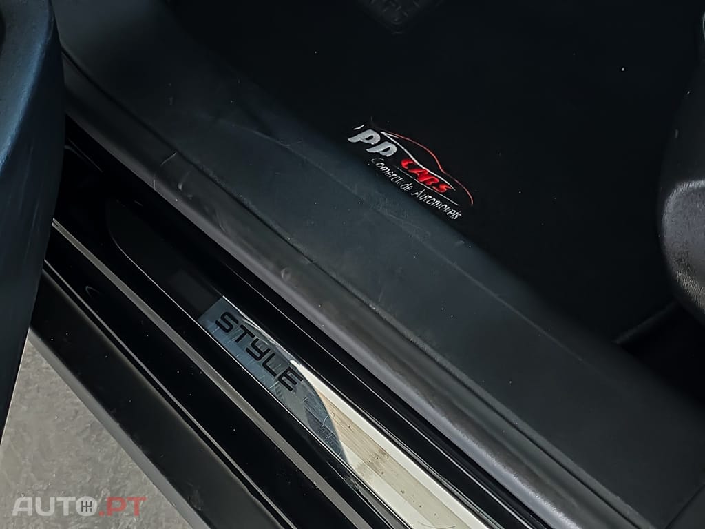 Peugeot 2008 1.6 BlueHDi Style