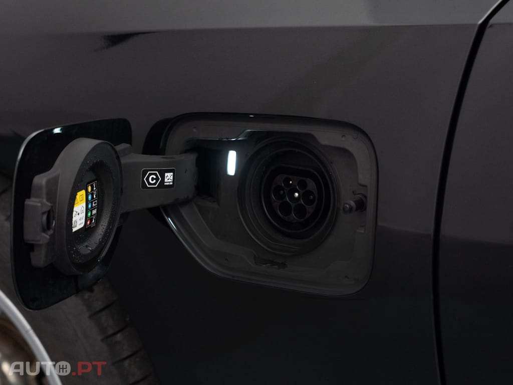 BMW 320 e Touring Corporate Edition Auto