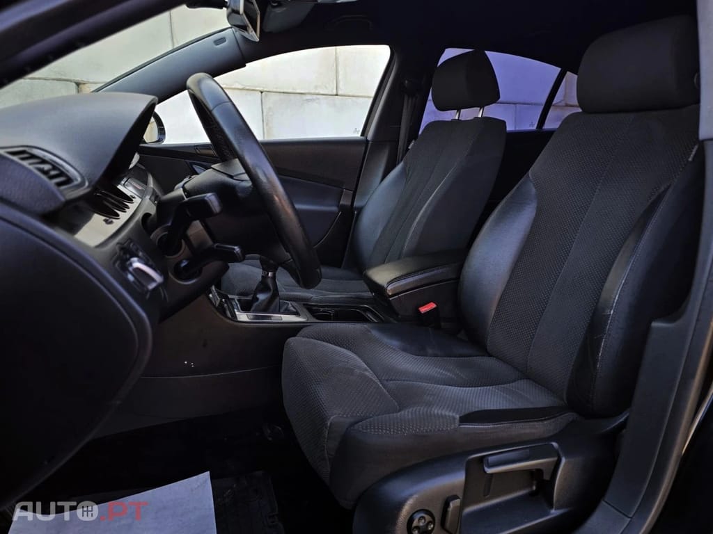 Volkswagen Passat 2.0 TDi Confortline