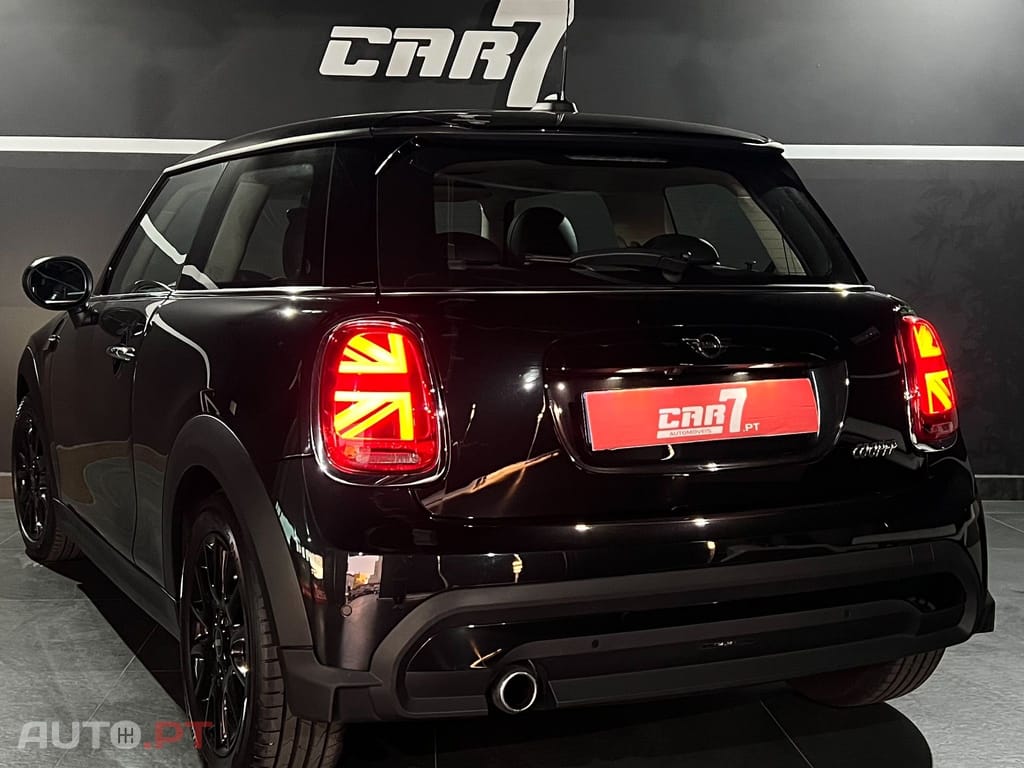 MINI Cooper Cooper Premium Extra Essential Auto