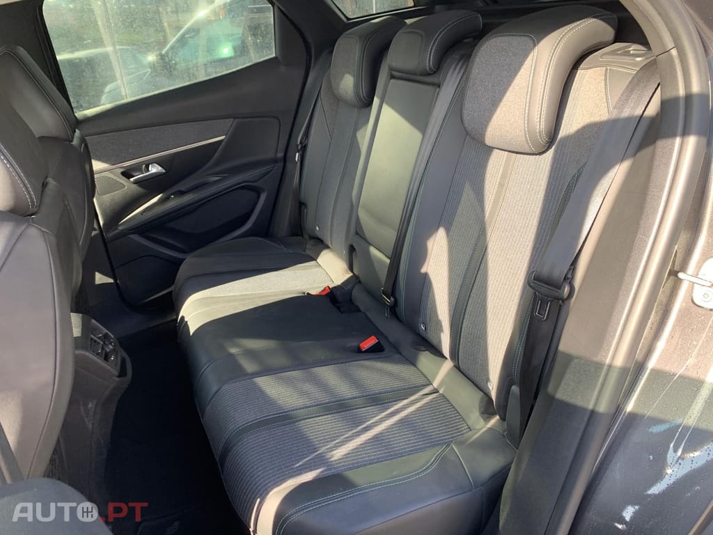 Peugeot 3008 1.5 BlueHDi Allure EAT8