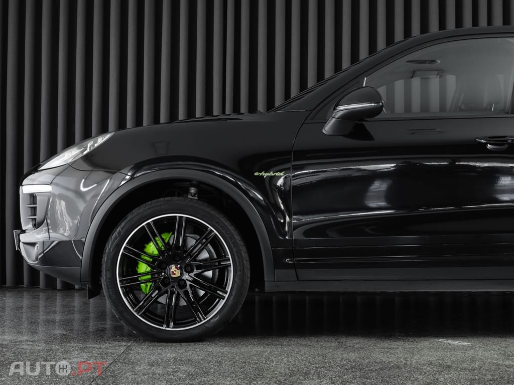 Porsche Cayenne S E-Hybrid