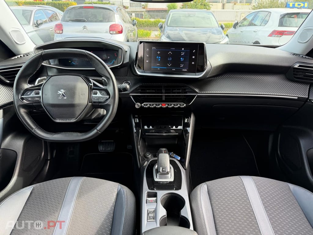 Peugeot 2008 1.5 BlueHDi Allure EAT8
