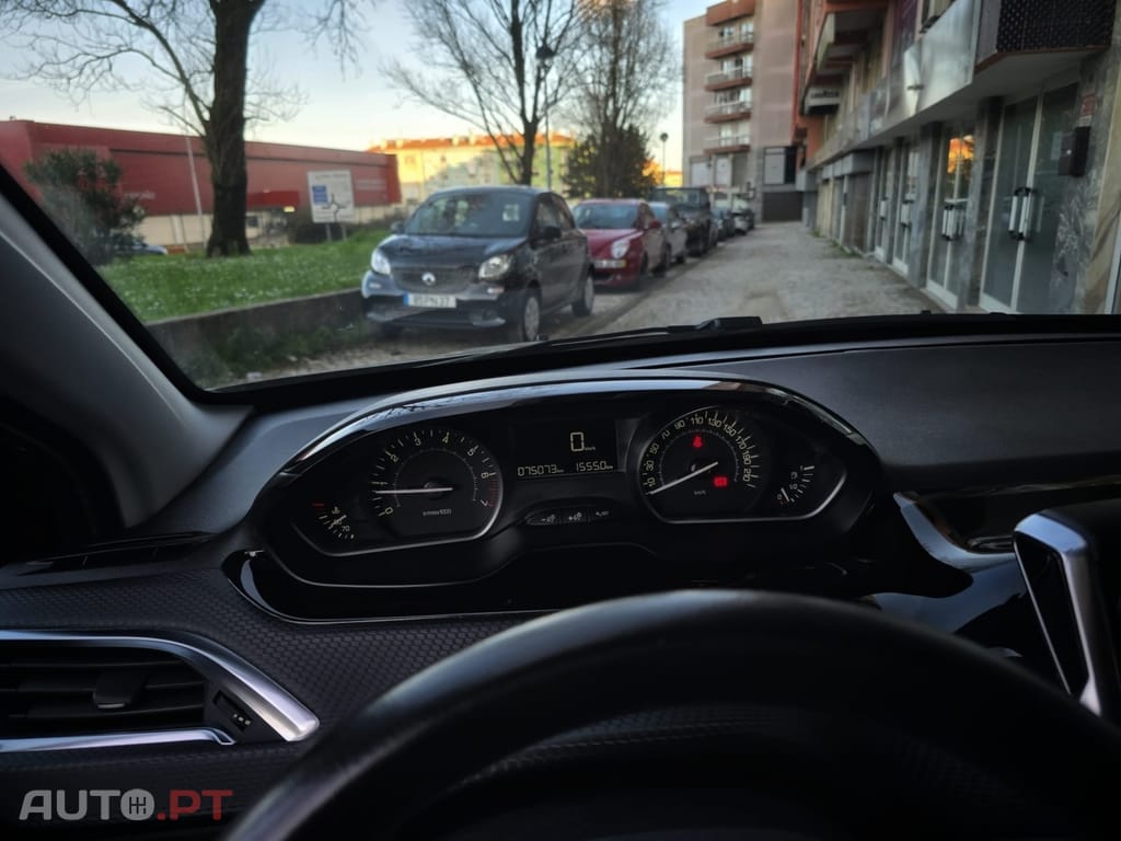 Peugeot 2008 1.2 PureTech Style