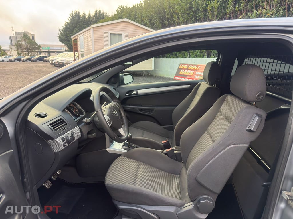 Opel Astra GTC 1.3 CDTi