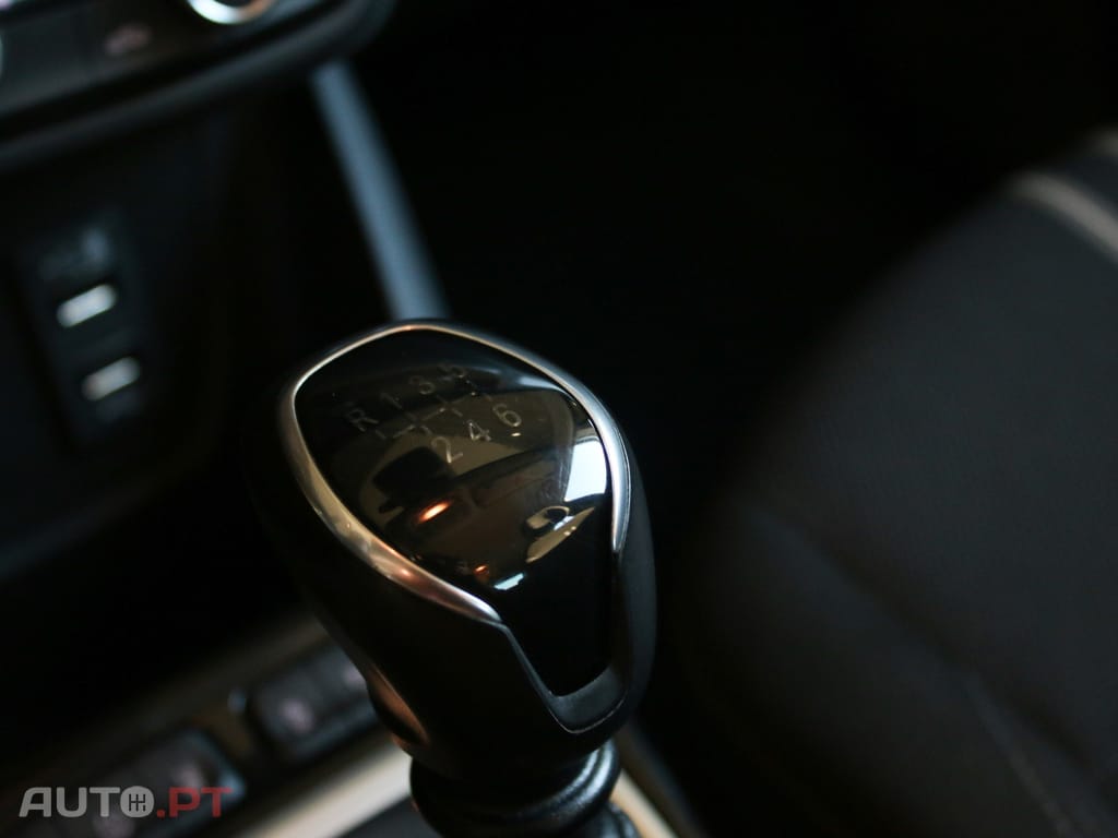 Opel Crossland 1.2 T Business